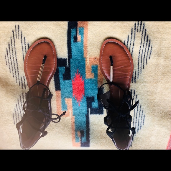 Dolce Vita black gladiator sandals. Size 7 - Picture 1 of 3